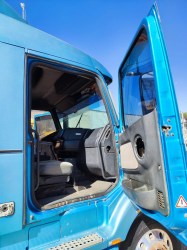 TRACTOCAMION- VOLVO- VNL64T-4244-15